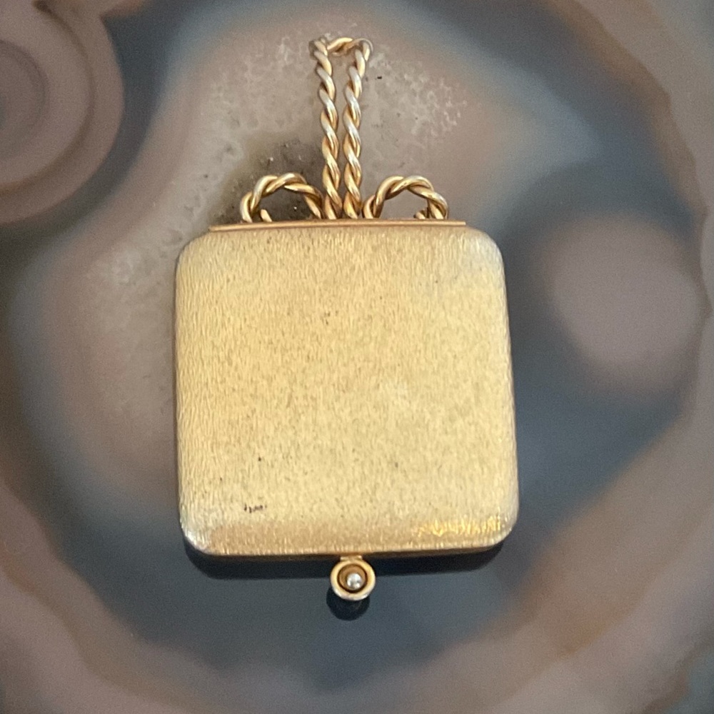Vintage gold pocket ash tray